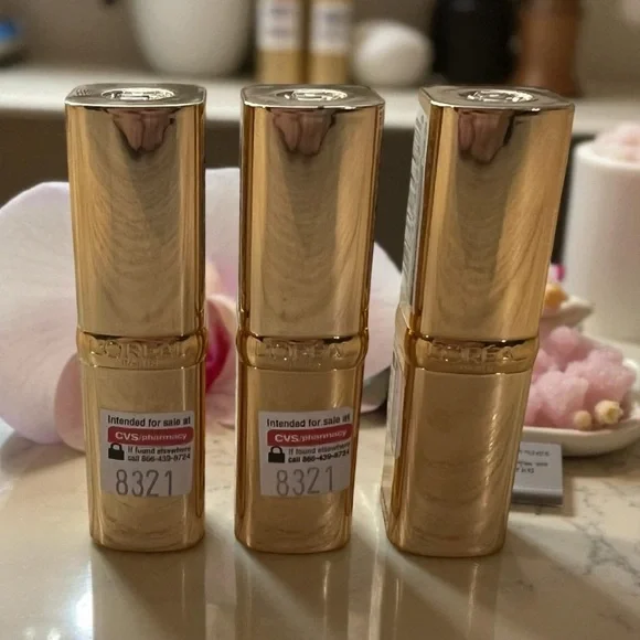 3x lot L’Oréal Paris Colour Riche Reds of Worth Satin Lipstick Shade 186 187 189 - Picture 3 of 5